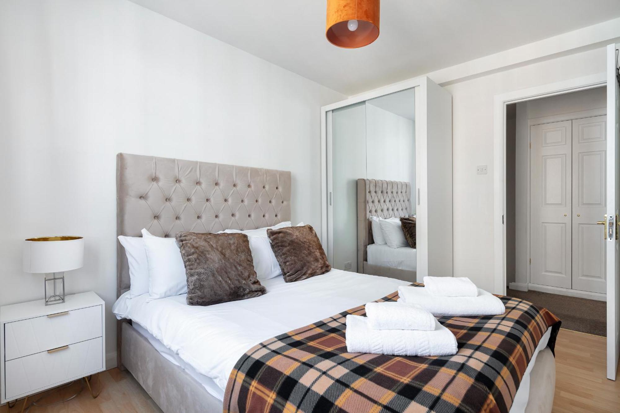 - Cozy 3 Bed House On A Quiet Mews - Londra