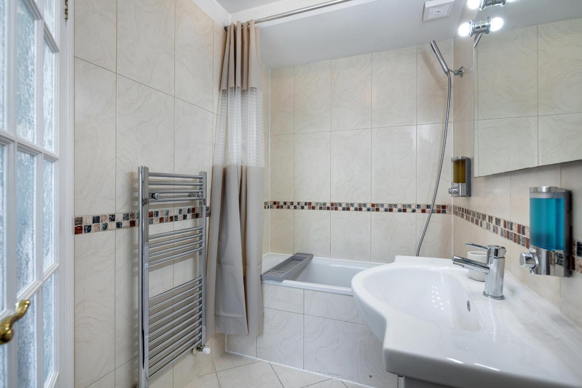 Casa vacanze - Cozy 3 Bed House On A Quiet Mews -