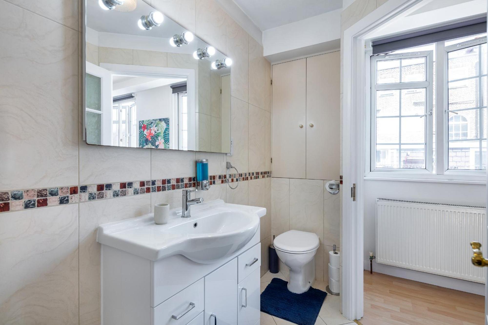 Casa vacanze - Cozy 3 Bed House On A Quiet Mews - *